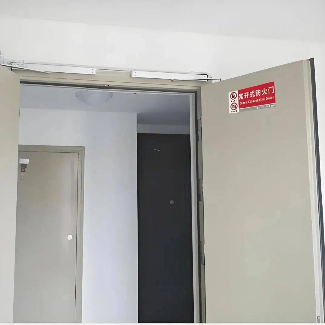 電纜井起火！防火門“一夫當關”<strong></p>
<p>防火門
</strong>，功不可沒:防火門
