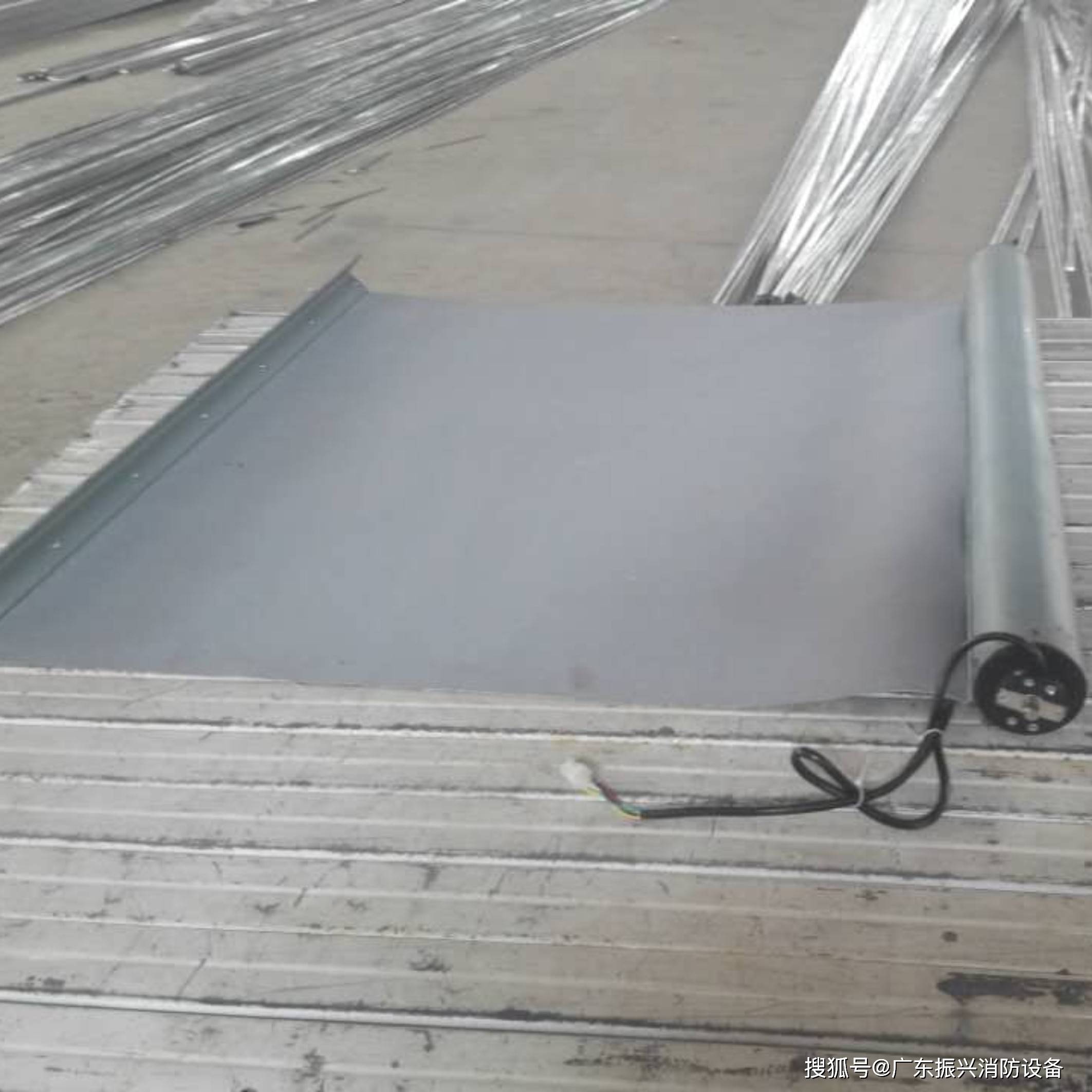 車庫門電動門卷閘門卷簾門多少錢:電動門