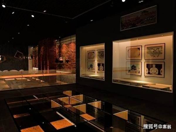 # 智能守護的神器：博物館展柜電動門電動機的奧秘 ## 引言：博物館的守護者 你是否曾駐足思考<strong></p>
<p>電動門
</strong>，博物館中那些典雅的展柜，門是如何優(yōu)雅地開啟與閉合？過去:電動門
